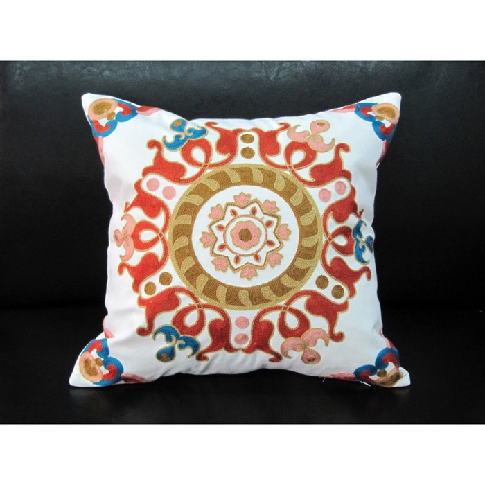 Наволочка декоративная Bombay, размер 45х45 см, вышивка 7034-33