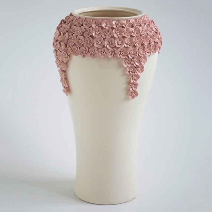 Ваза "Пена" 38 см белая с розово-белой лепкой