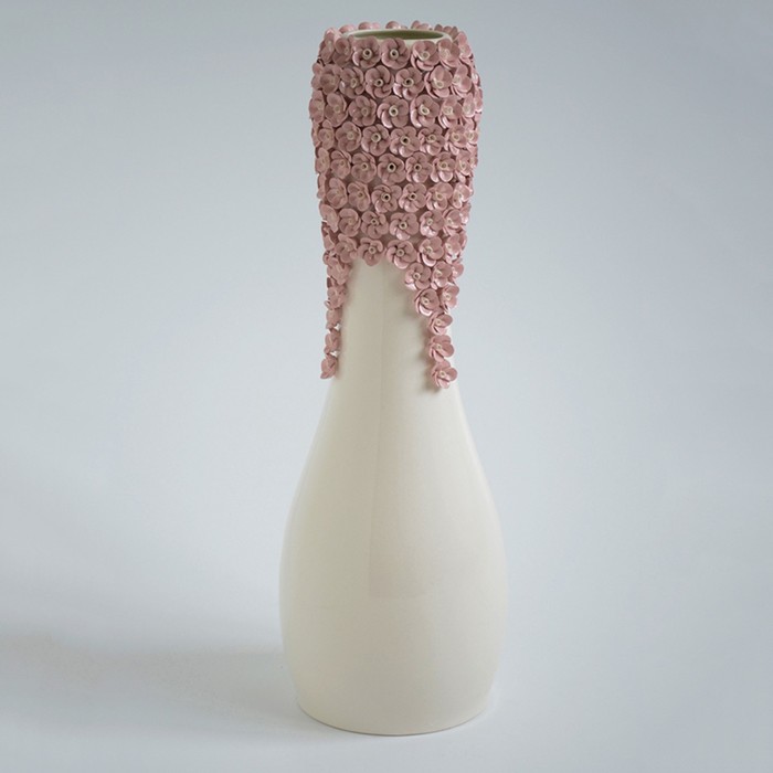 Ваза "Пена" 48 см белая с розово-белой лепкой