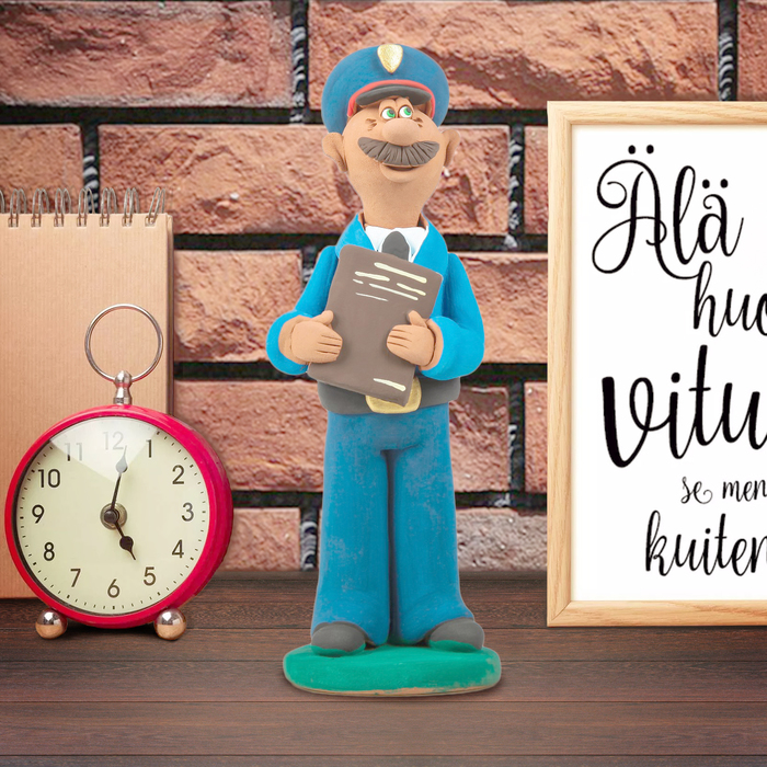 Статуэтка "Полицейский"