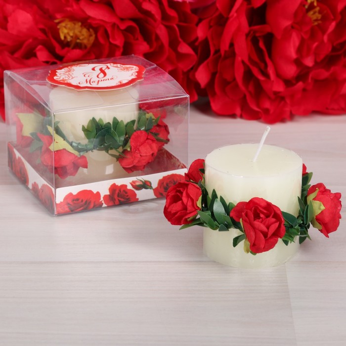 Подарочная свеча "С 8 марта ", 7 х 7 см