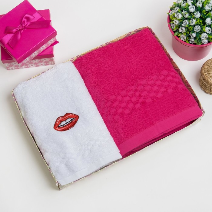 Подарочный набор полотенец Collorista "Губы" 50х90 см и 70х140 см 400 гр/м², хл 100%