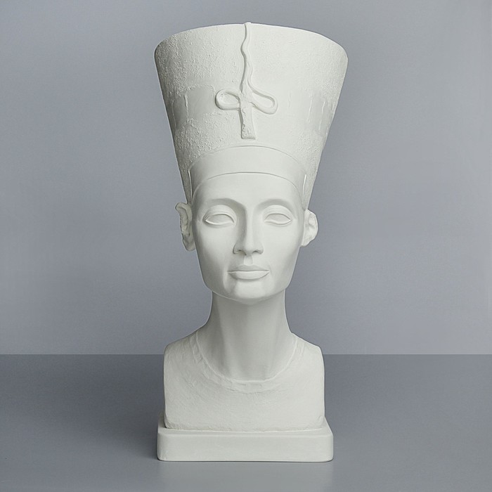 Гипсовая фигура, бюст Нефертити в шапке «Мастерская Экорше», 24 х 37 х 51 см