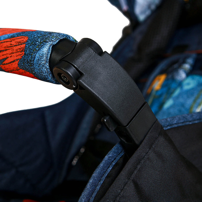 Коляска прогулочная, цвет синий, рисунок граффити