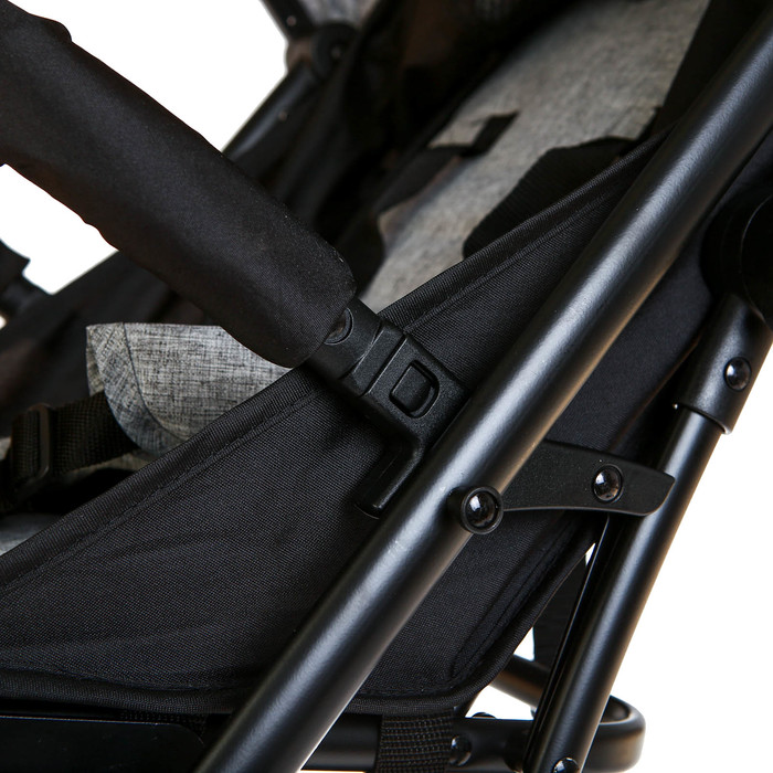 Коляска прогулочная, цвет серый