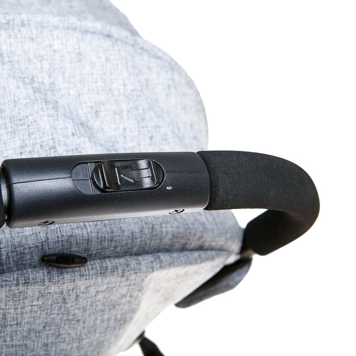 Коляска прогулочная, цвет серый