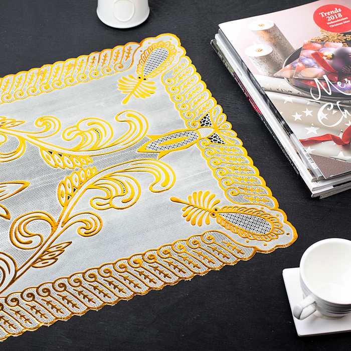 Салфетка ажурная ПВХ 84х40 см "Геральдика" золото
