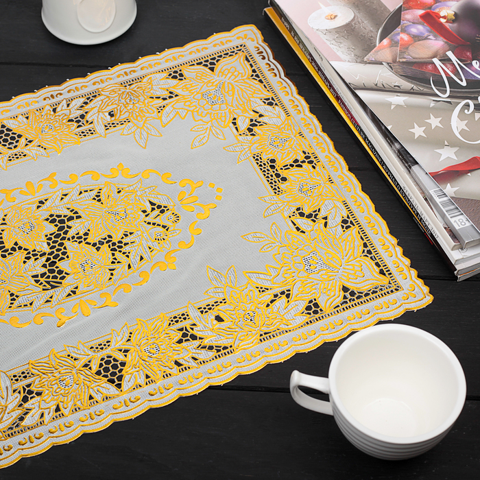 Салфетка ажурная ПВХ 45х30 см "Лилии" золото