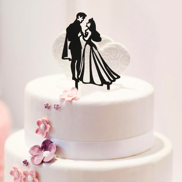 Топпер на торт "Молодые" 13х18 см, цвет черный