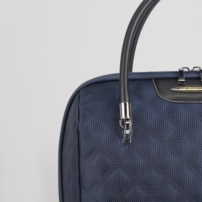 Бьюти-кейс, отдел на молнии, крепление для чемодана, ремень, цвет тёмно-синий