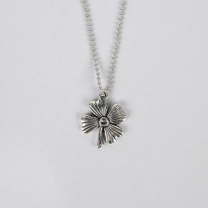 Подвеска на открытке "Люблю тебя"