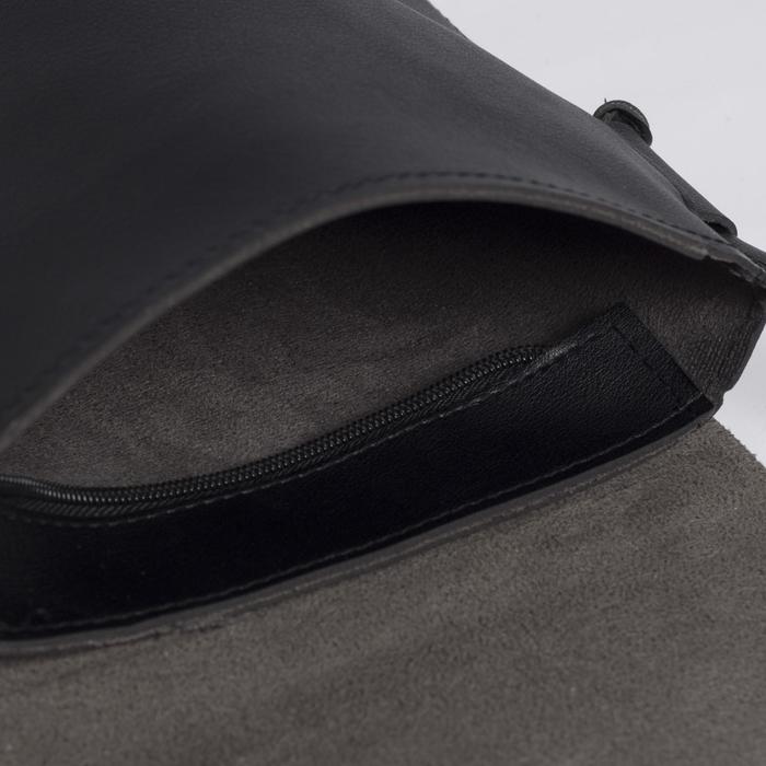 Сумка женская, отдел на молнии, регулируемый ремень, цвет чёрный