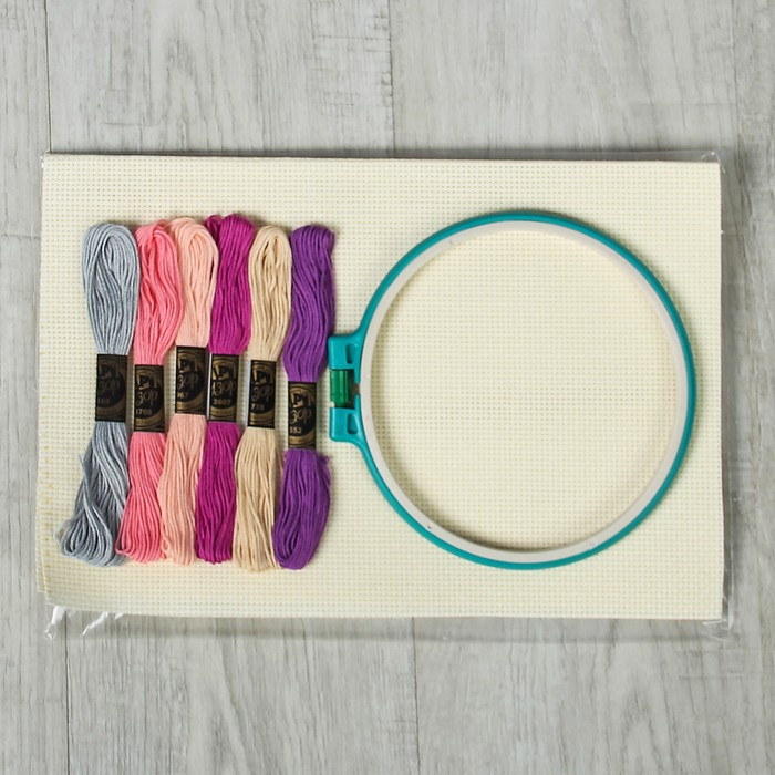 Набор для вышивания №1, 8 предметов: канва, мулине, пяльцы