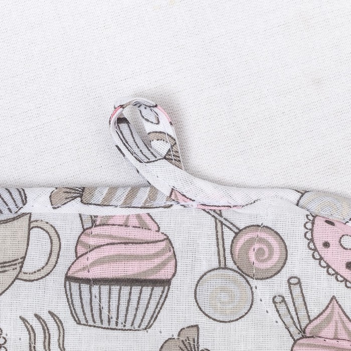 Набор Радушная хозяйка "Пирожные", 4 ваф. полотенца (165 г/м), 2 прихватки, рукавичка, ваза, бязь 125г/м2