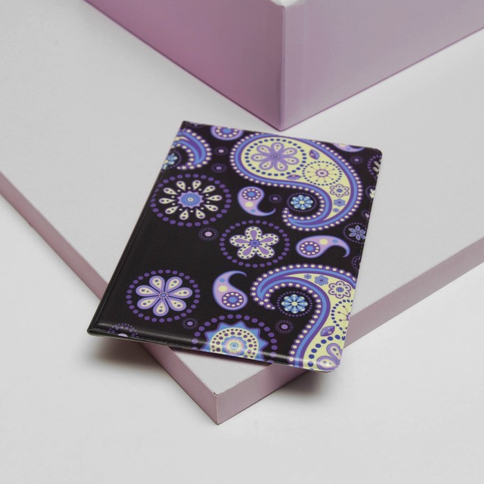 Обложка для паспорта "Узор на фиолетовом"