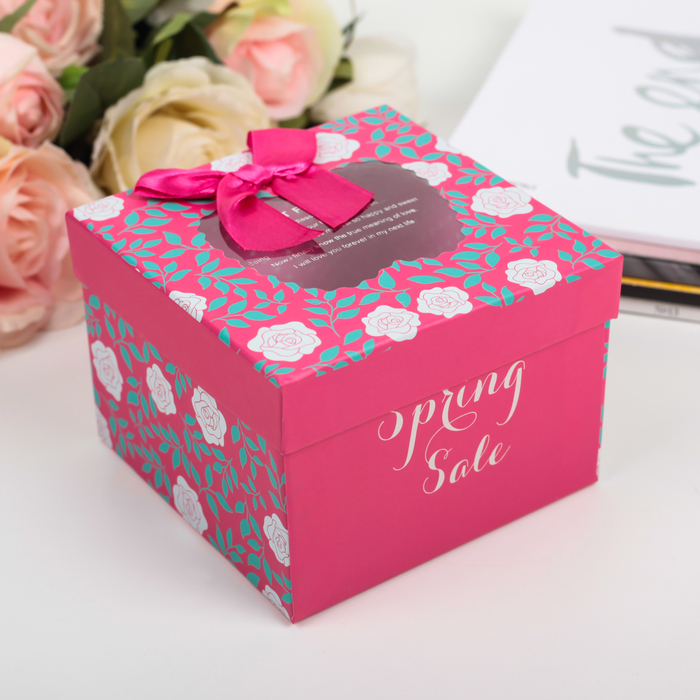 Коробка подарочная с окном 11,5 х 11,5 х 8,5 см