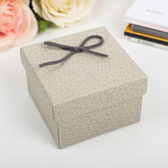 Коробка подарочная 9 х 9 х 6 см