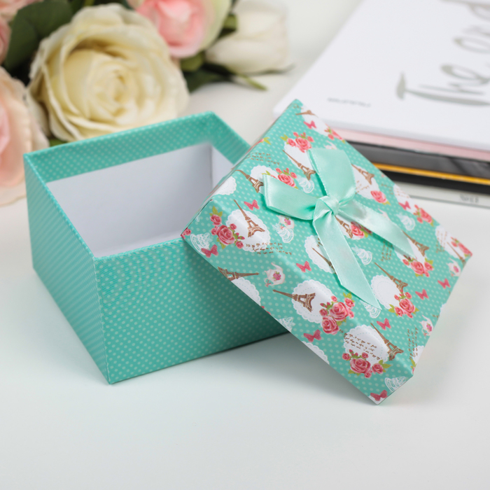 Коробка подарочная 9 х 9 х 6 см