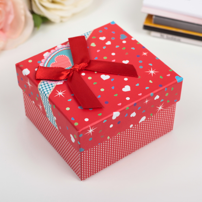 Коробка подарочная 9 х 9 х 6 см