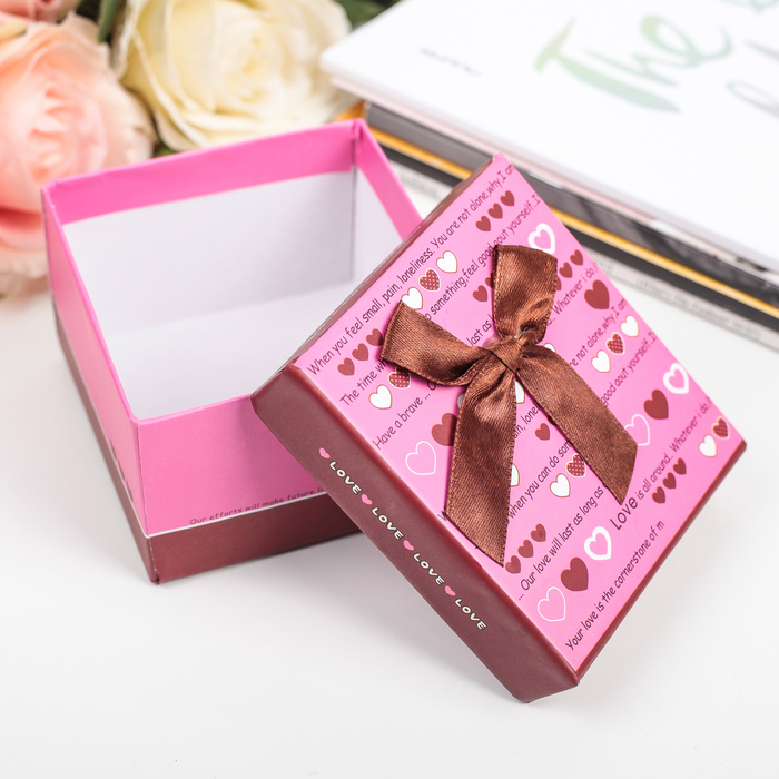 Коробка подарочная 9 х 9 х 6 см