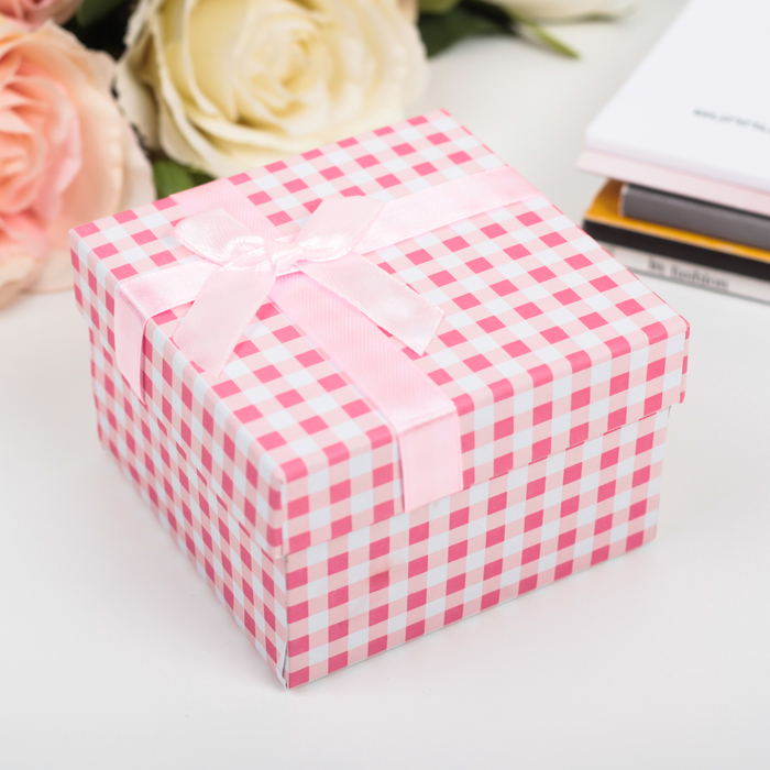 Коробка подарочная 9 х 9 х 6 см