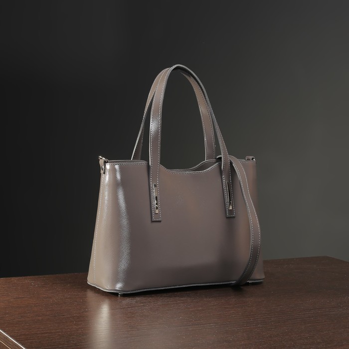 Сумка женская на молнии, отдел с перегородкой, наружный карман, длинный ремень, цвет тёмно-серый