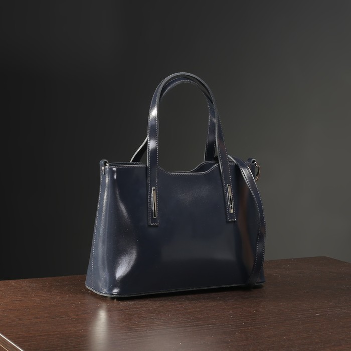 Сумка женская на молнии, отдел с перегородкой, наружный карман, длинный ремень, цвет тёмно-синий