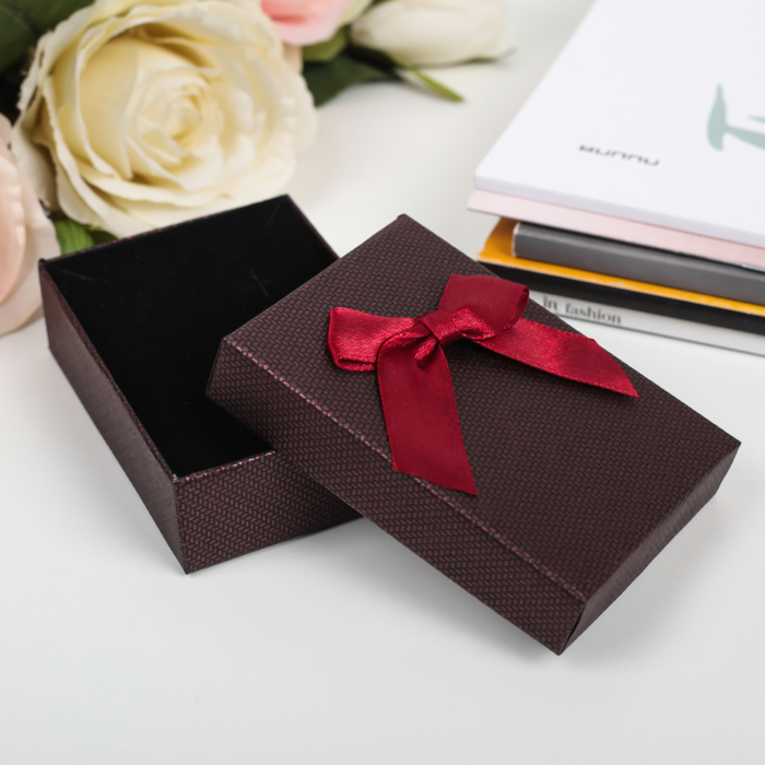 Коробка подарочная 7 х 9 х 2,5 см МИКС