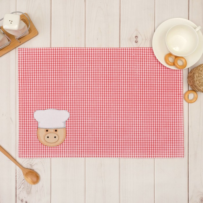 Салфетка на стол "Хрюша" 45х32 см, полиэстер