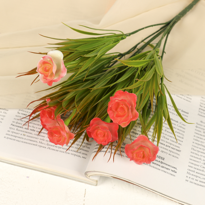 Букет "Розы" с длинными листами 30 см, микс