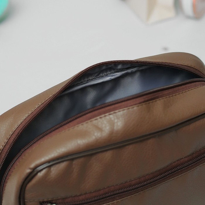 Косметичка дорожная, отдел на молнии, наружный карман, цвет кофе