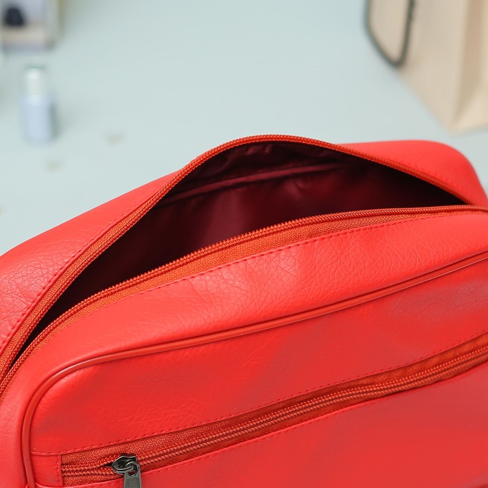 Косметичка дорожная, отдел на молнии, наружный карман, цвет красный