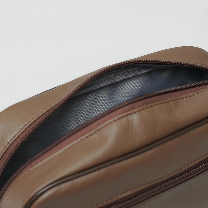 Косметичка дорожная, отдел на молнии, наружный карман, цвет кофе