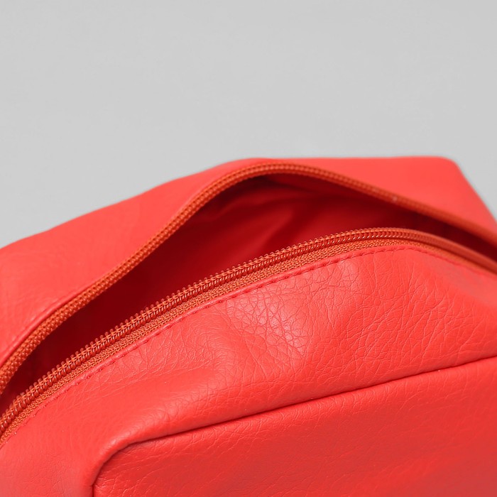 Косметичка дорожная, отдел на молнии, цвет красный