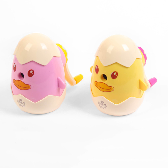 Точилка механическая с контейнером МИКС Цыпленок в скорлупе