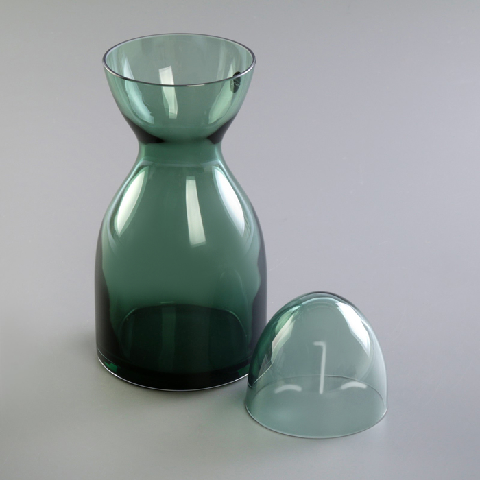 Набор посуды: бутыль 850 мл, стакан 200 мл