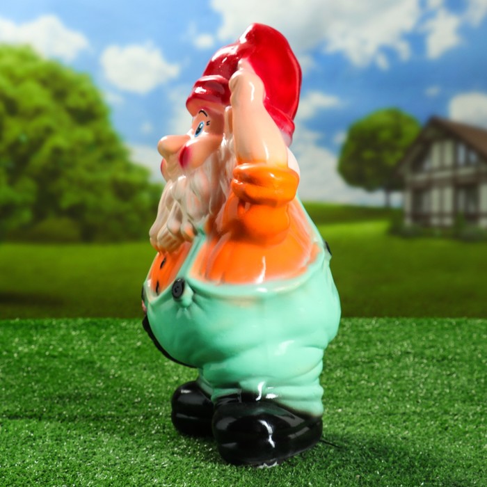Сувенир-садовый "Гном с корзиной"