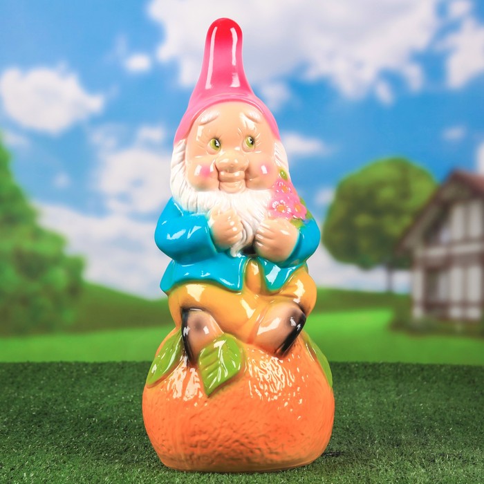 Садовая фигура "Гном на апельсине" глянец, розово-голубой, микс