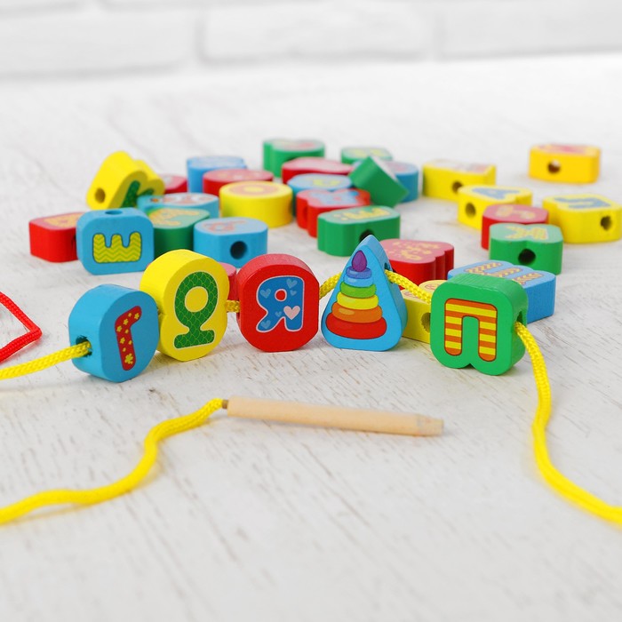 Шнуровка в банке 40 элементов "Я познаю мир"