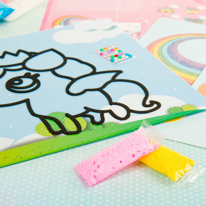 Аппликация шариковым пластилином "Веселье №8" 8 цветов по 4 гр, подставка, стразы