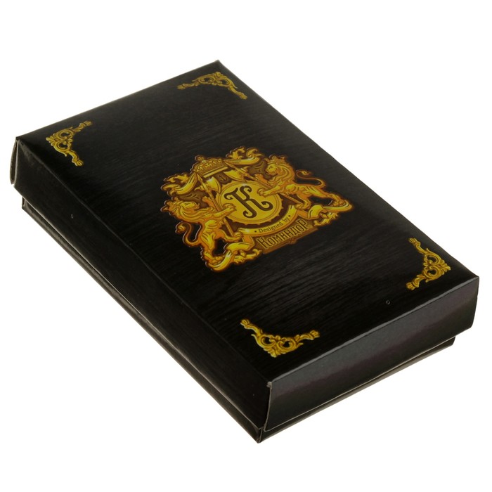 Зажигалка в карт. коробке газ золотая с вставкой "Спорткар" хром 3,5*6,5см