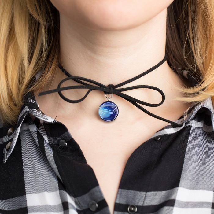 Чокер с подвеской "Удивляй, мечтай, действуй"