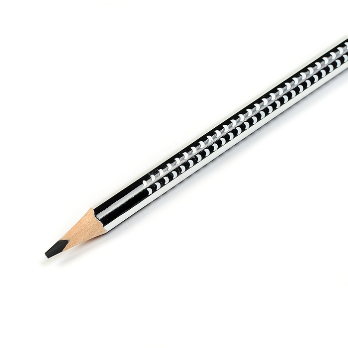 Карандаши 18цв в картонной коробке Yalong заточенные трехгранные МИКС