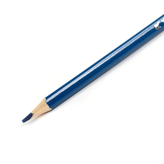 Карандаши 18цв в картонной коробке Yalong заточенные трехгранные МИКС