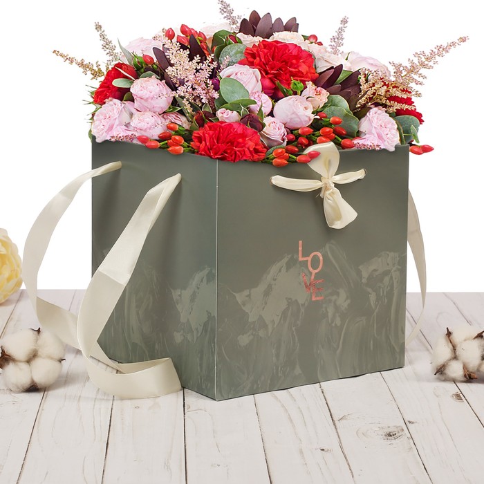 Пакет–коробка с лентами «Светло–зелёная»,19 х 19 х 19 см