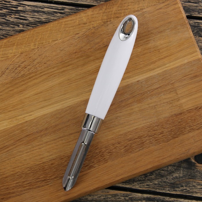 Овощечистка "Скина" вертикальня, цвет белый