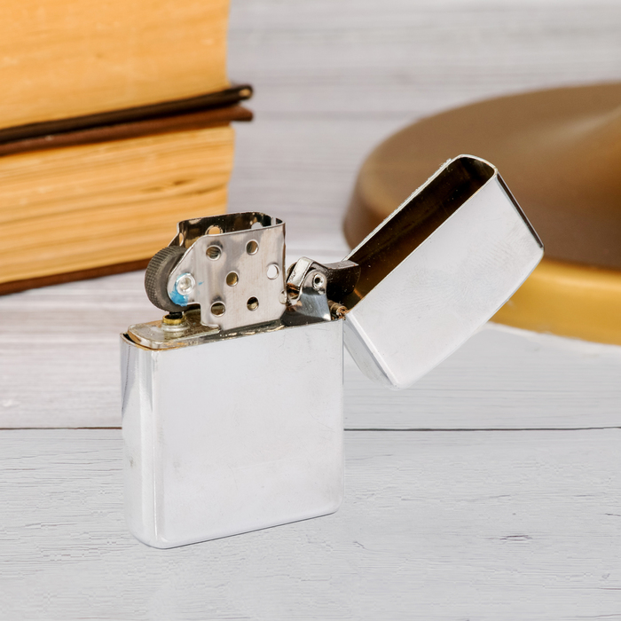 Зажигалка бензиновая "Настоящий джентльмен"