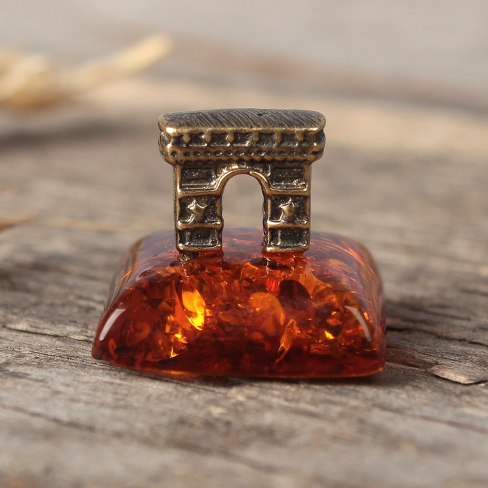 Сувенир из латуни и янтаря "Ворота"