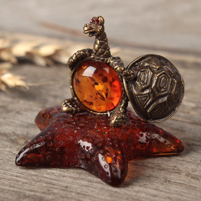 Сувенир из латуни и янтаря "Черепаха на звезде"