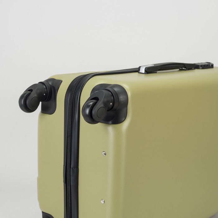 Чемодан средний на молнии 24", 1 отдел, 4 колеса, кодовый замок, цвет оливковый